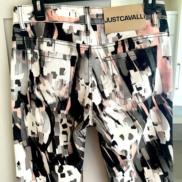 JUST CAVALLI abstract print jeans-LIKE NEW! - Picture 7 of 12